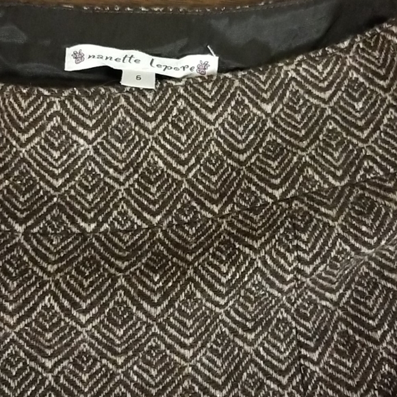 Gorgeous Nanette Lepore wool trumpet skirt sz 6 - Picture 2 of 9